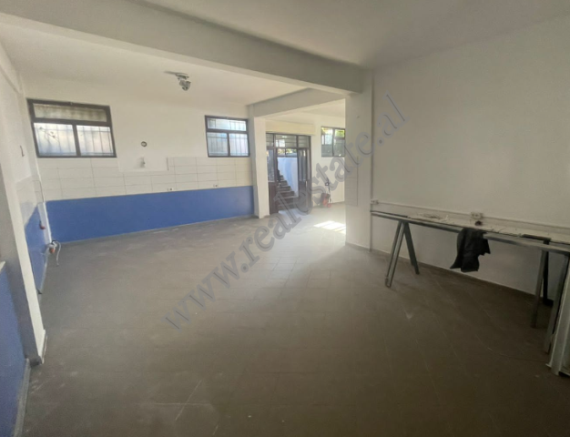 Commercial space for rent in Vangjel Noti street in Tirana.
The environment it is positioned on the